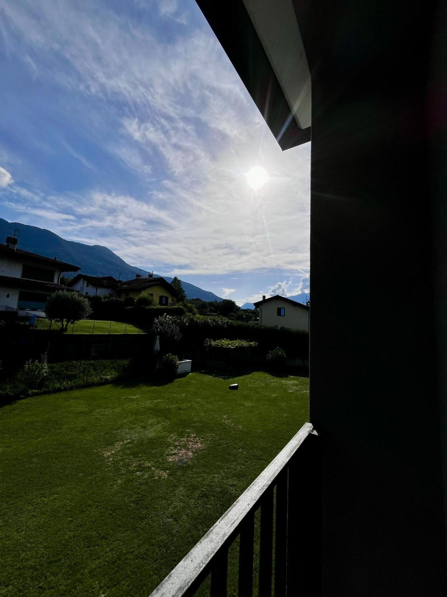 Vila White House Lucia Colico Exteriér fotografie