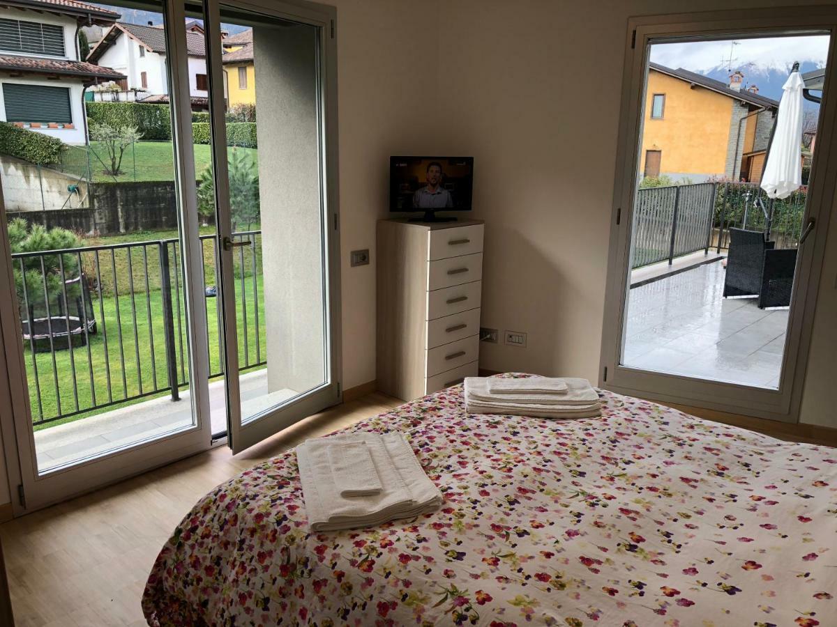 Vila White House Lucia Colico Exteriér fotografie